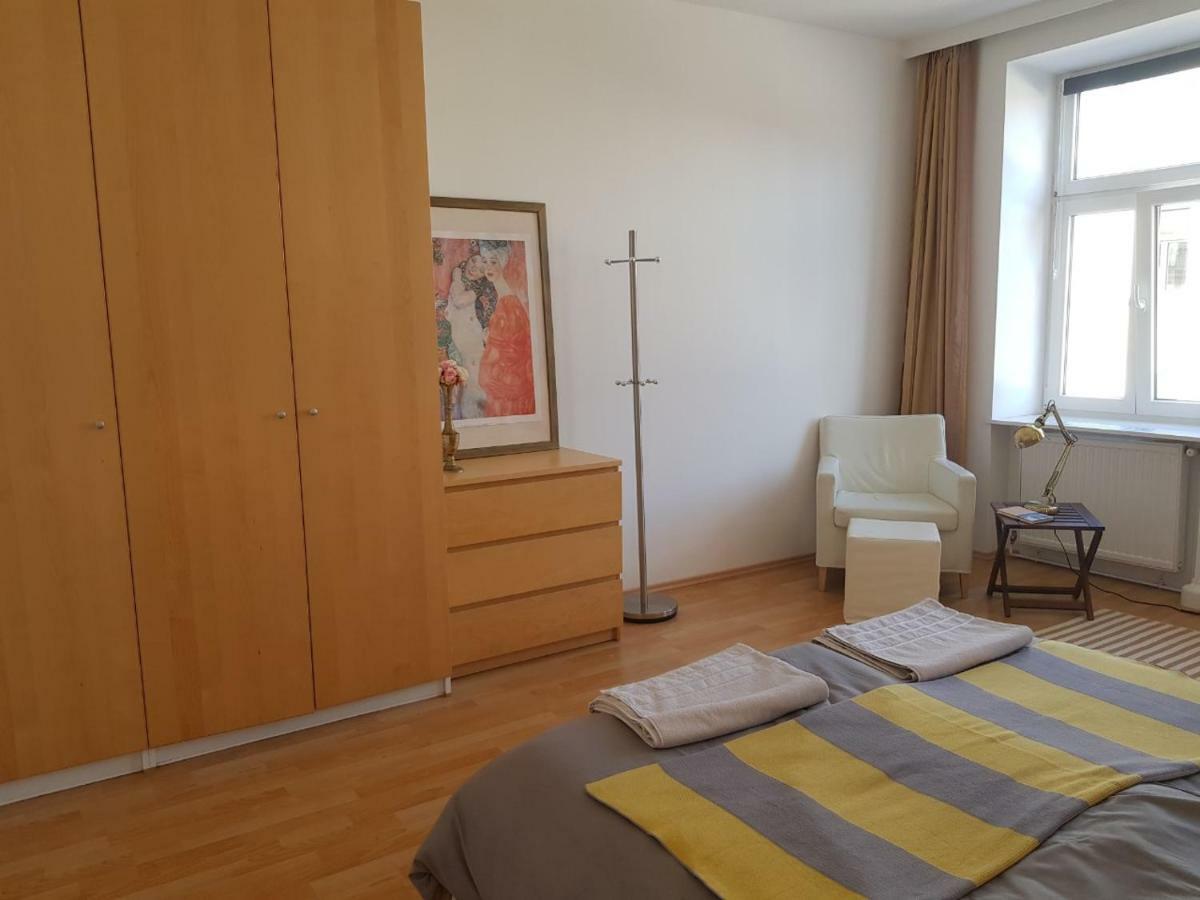 Schubert Park Apartment Near Volksopera Wien Eksteriør billede